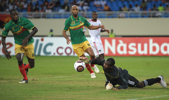 而三捕让日 而三捕让日